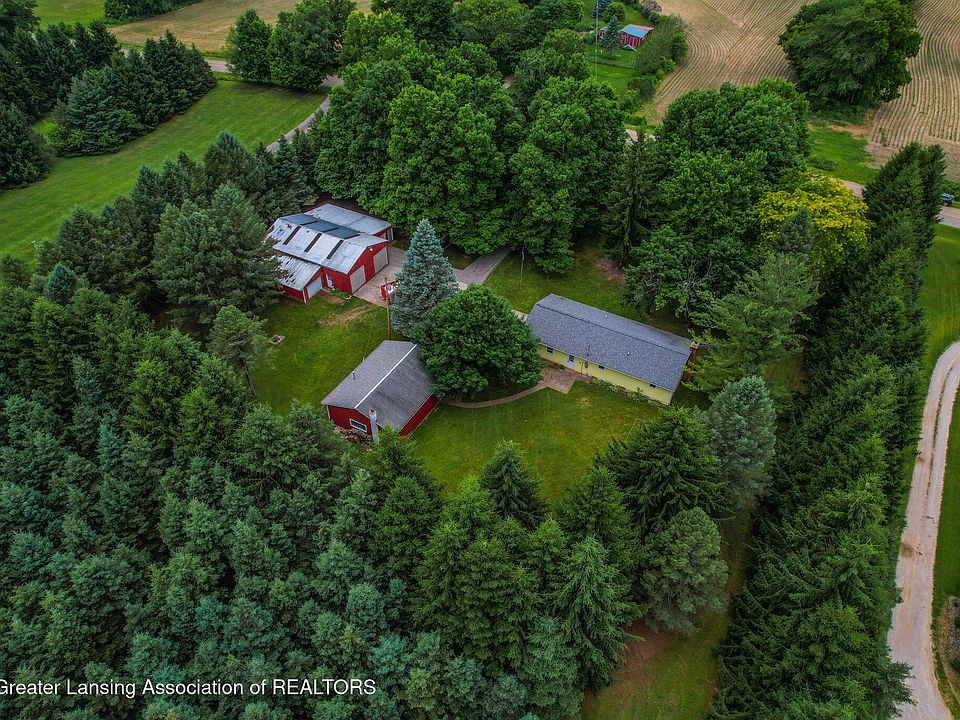 1st image of 916 N Ainger Rd
