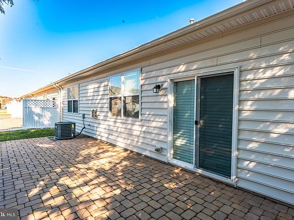 2nd image of 37452 Kingfisher Dr #8