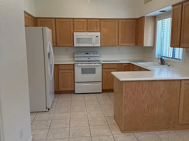 45 E 9th Pl #71 — Photo 2