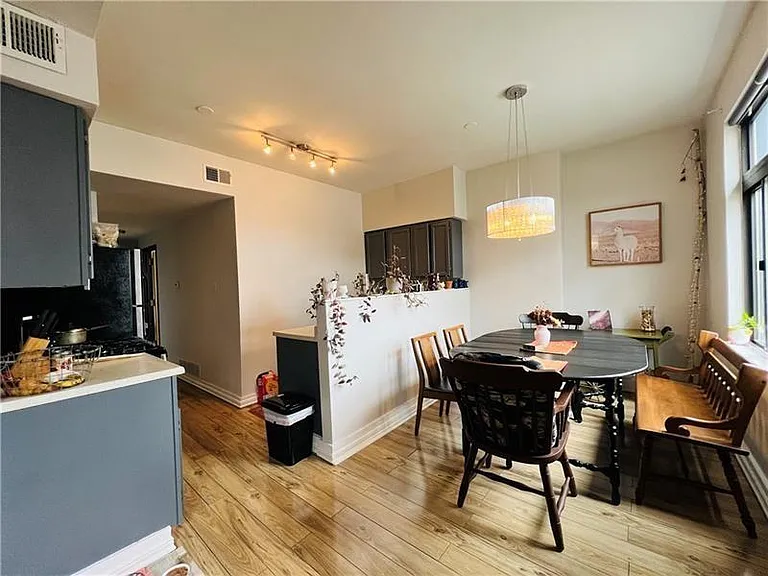 200 S Millvale Ave #201 — Photo 5