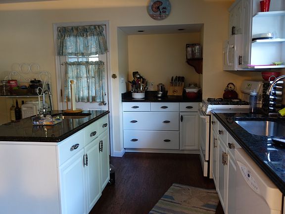 2nd image of 235 Lincoln Ave