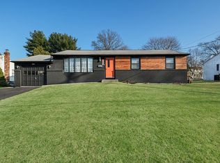 785 Valley Rd, Warminster, PA 18974