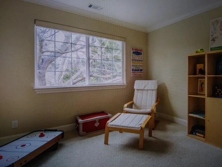 1087 Empey Way — Photo 12