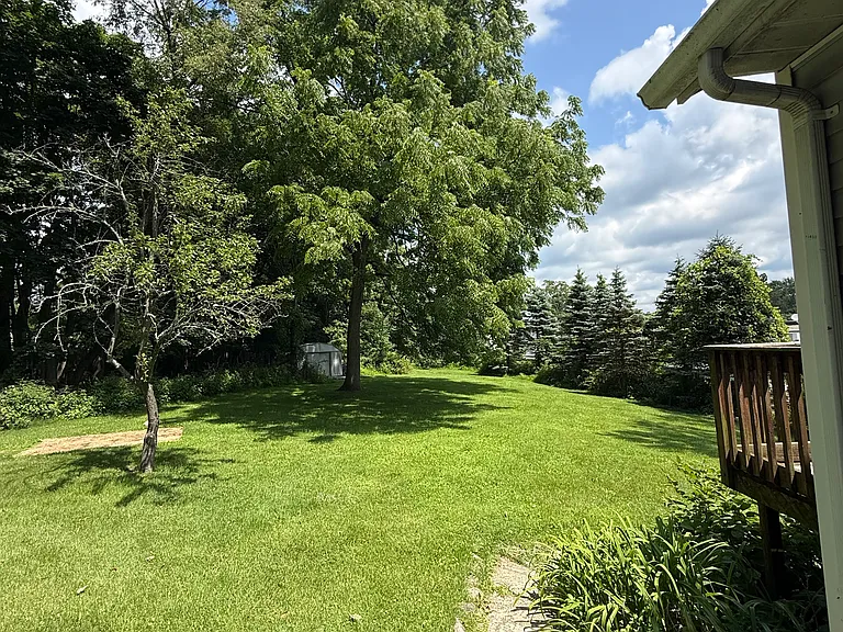 22 Hunters Ln #1 — Photo 12
