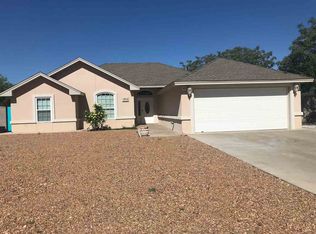 904 Mullis St, Roswell, NM 88201
