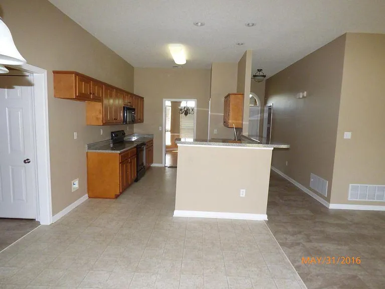 2777 Rutherford Dr — Photo 5