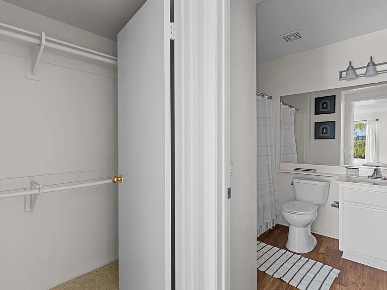 River Ranch Townhomes & Apartments — Photo 100