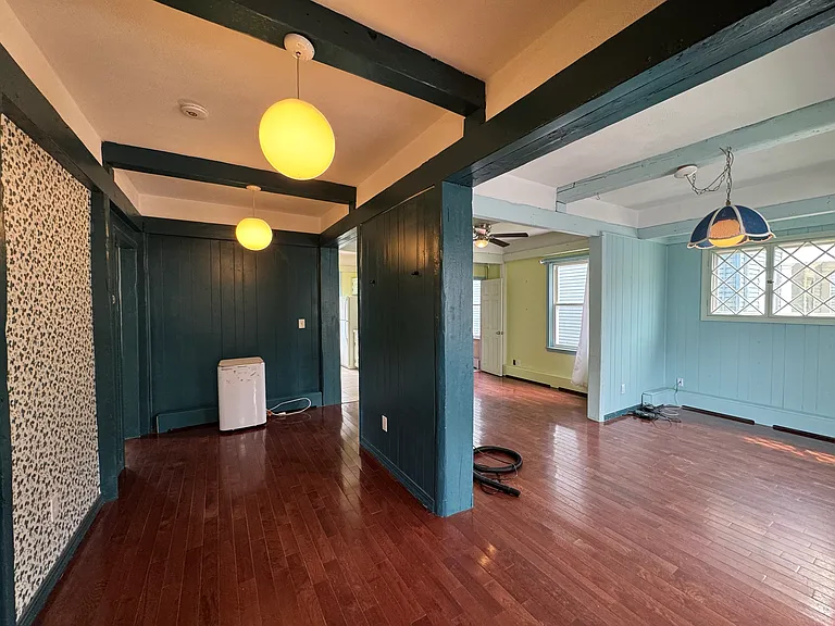 156 Vinton St — Photo 4