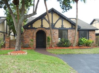 9205 NW 49th Pl, Sunrise, FL 33351
