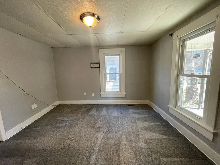 1420 E 2nd Ave — Photo 9