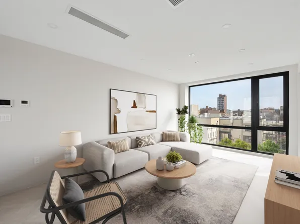 390 Manhattan Avenue image 1 of 11