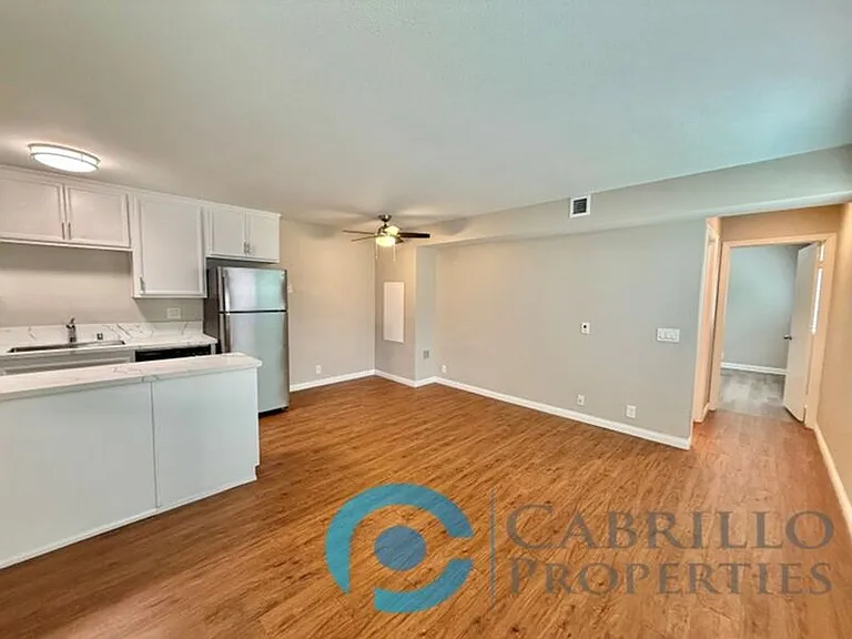 2731 A St #4 — Photo 5