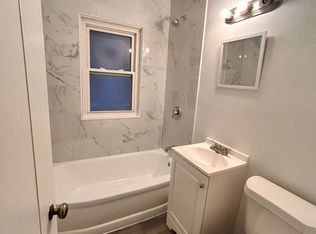 3030 S Moreland Blvd #4, Cleveland, OH