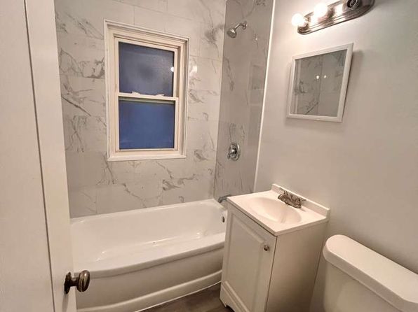 3030 S Moreland Blvd #4