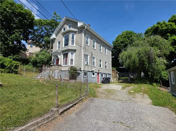 216 Maplewood Ave, Cranston, RI 02920