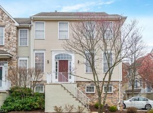 12 Arrowgate Dr, Randolph, NJ 07869