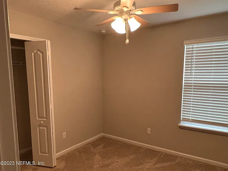 574 Northside Dr S — Photo 15