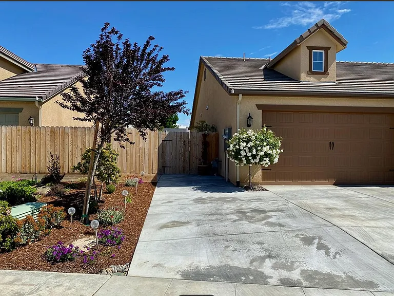 7366 E Flint Way — Photo 3