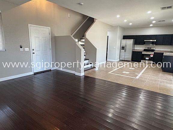 2nd image of 1909 N 103rd Ln