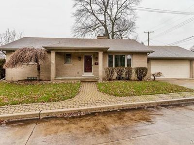 23611 Crestview St, Dearborn, MI, 48124