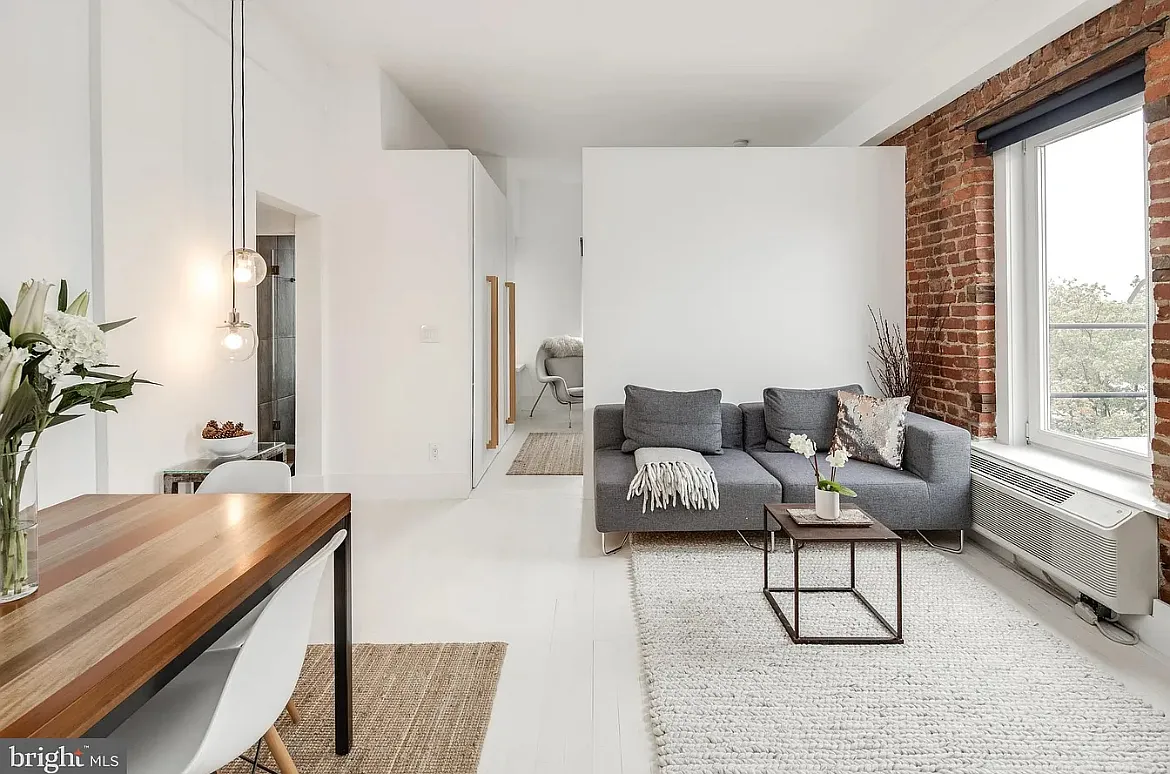 1 bed, 450 sqft, $2,300 — Photo 3