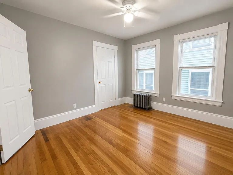 537 Howe St #1F — Photo 16