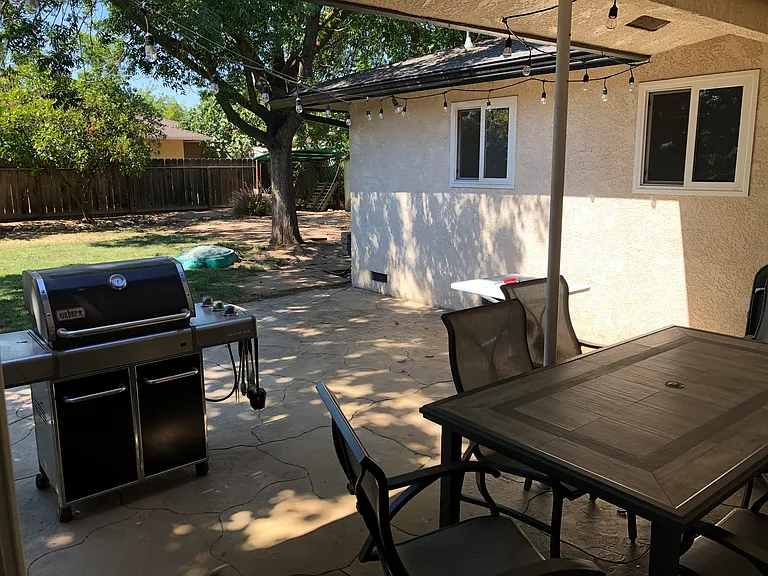 641 E Magill Ave — Photo 19