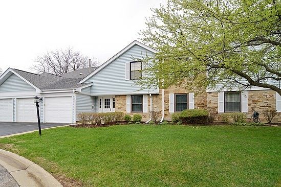 1st image of 325 Woodbury Ct APT A2