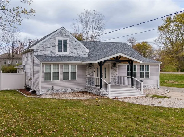 128 Old Bedford Rd, Westport, MA 02790