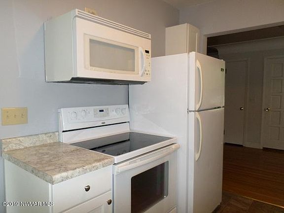 5th image of 325 Kneale Ave N