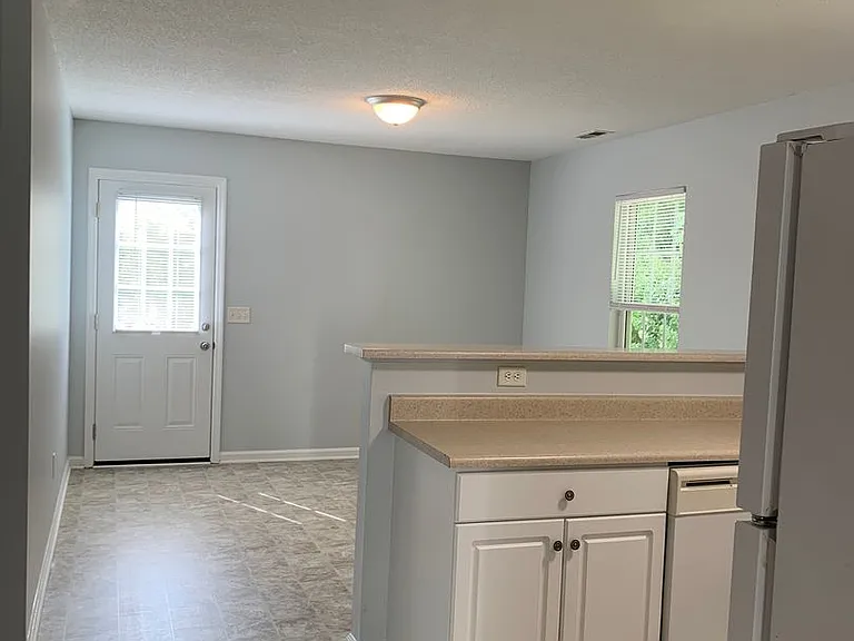 204 White Ave — Photo 13