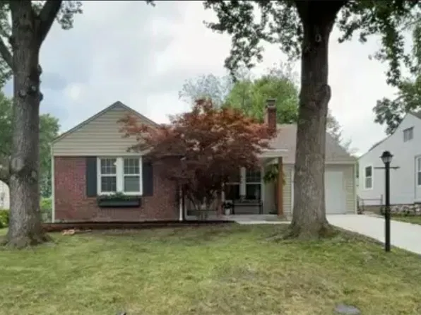 8018 Belleview Ave, Kansas City, MO 64114