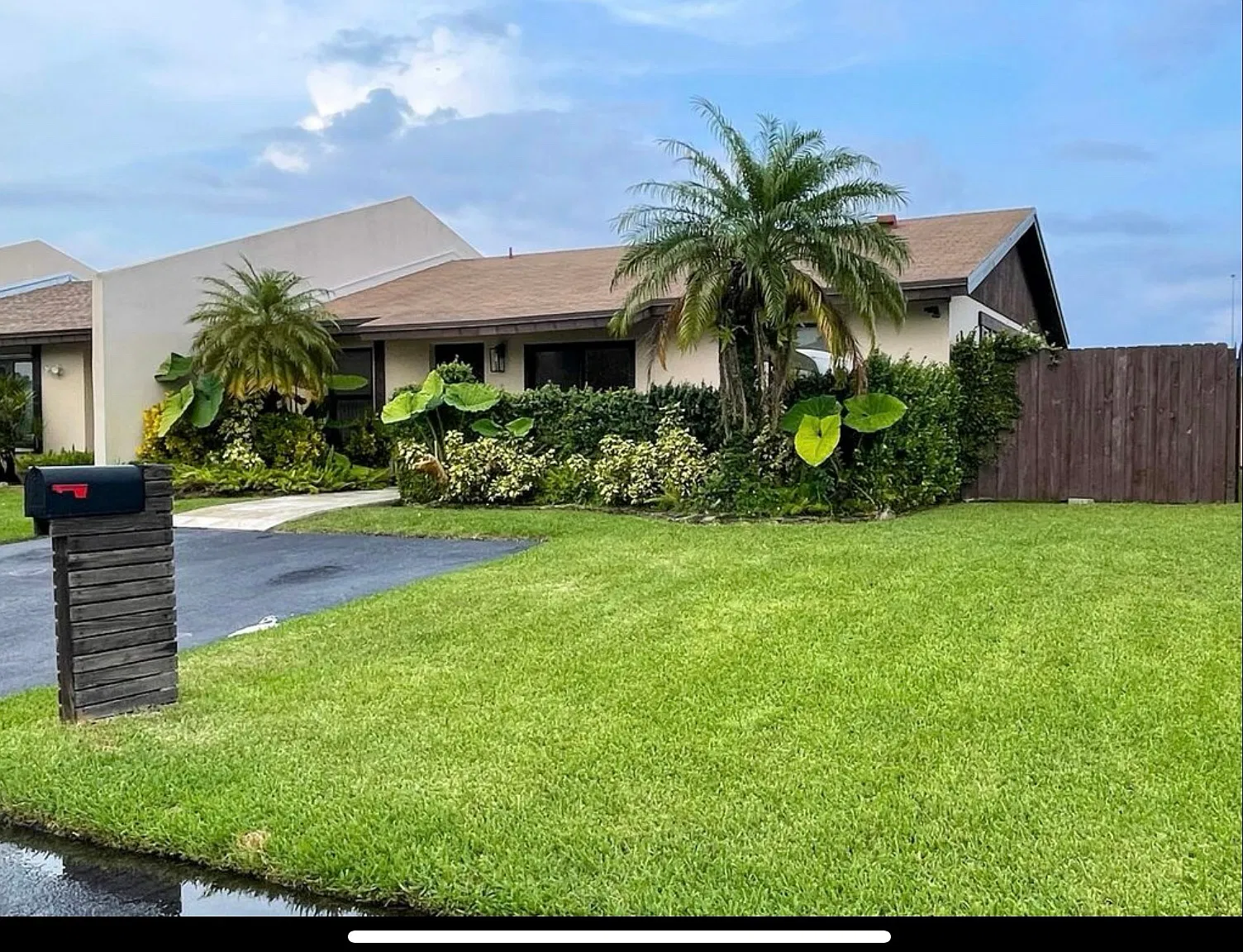 3 bed, 1015 sqft, $2,800 — Photo 1