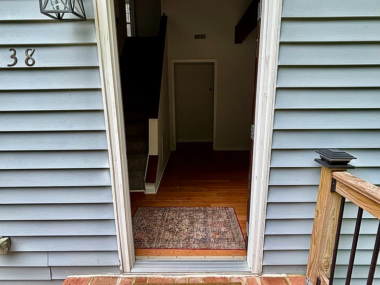 138 King Henry Way — Photo 4