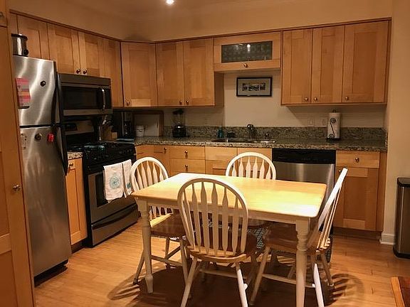 3rd image of 635 Elm Ave #3