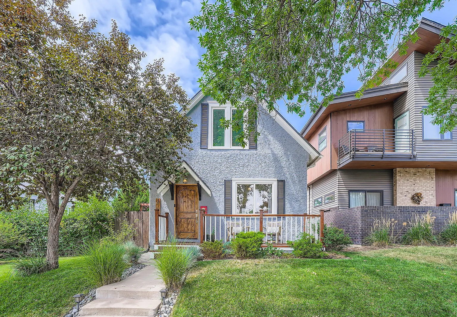 2121 N Newton St — Photo 1