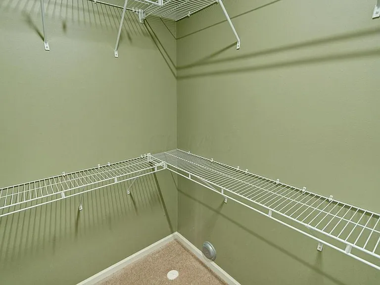 1424 Lakes Circle Dr — Photo 17