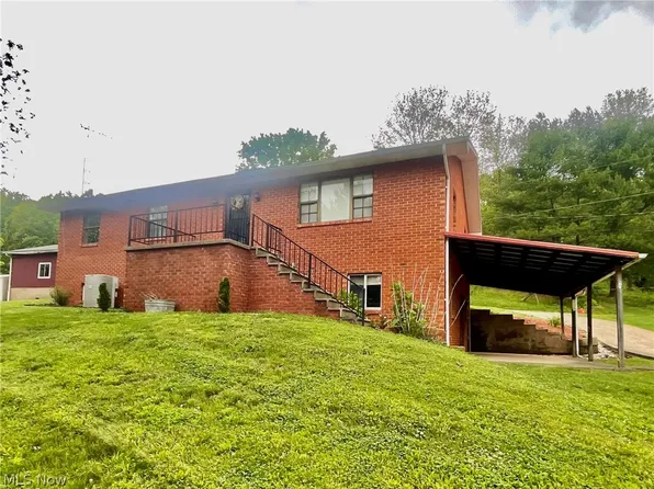 1805 Lee Creek Rd, Belleville, WV 26133
