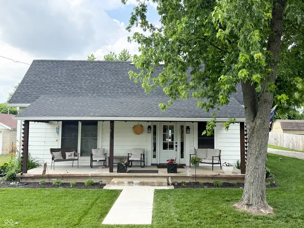 426 W Michigan St, Clayton, IN 46118