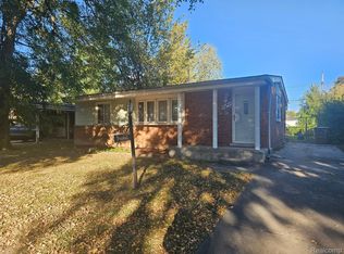 484 Moore St, Pontiac, MI 48342