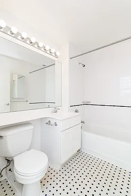 Rented by REAL New York | media 23