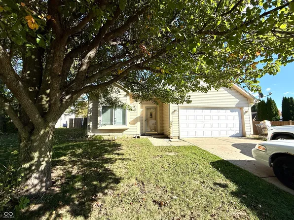 102 Elderbury Ct, Mooresville, IN 46158