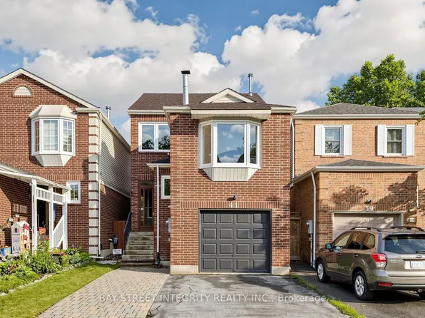 41 Jonathan Gate, Vaughan, ON L4J 5K4