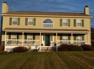 32 Robin Ln, Wappingers Falls, NY 12590