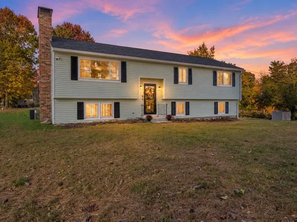 120 Mooresville Road, Manchester, NH 03103