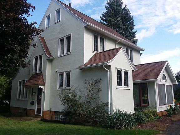 Winton door/driveway