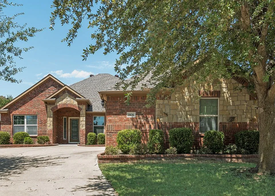 5836 Sunny Meadow Ln