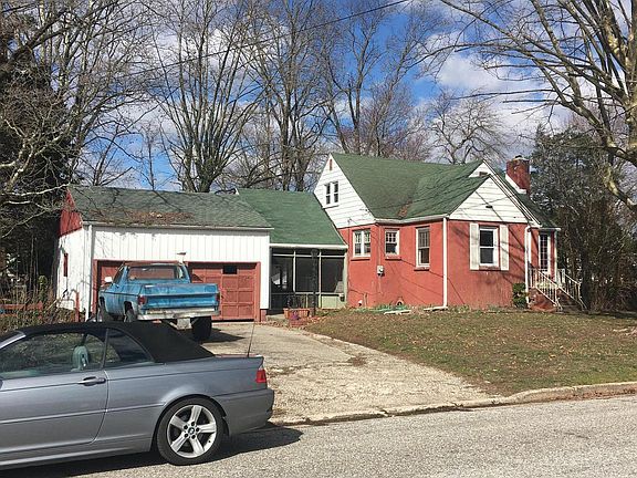 2nd image of 75 Sparks Ave