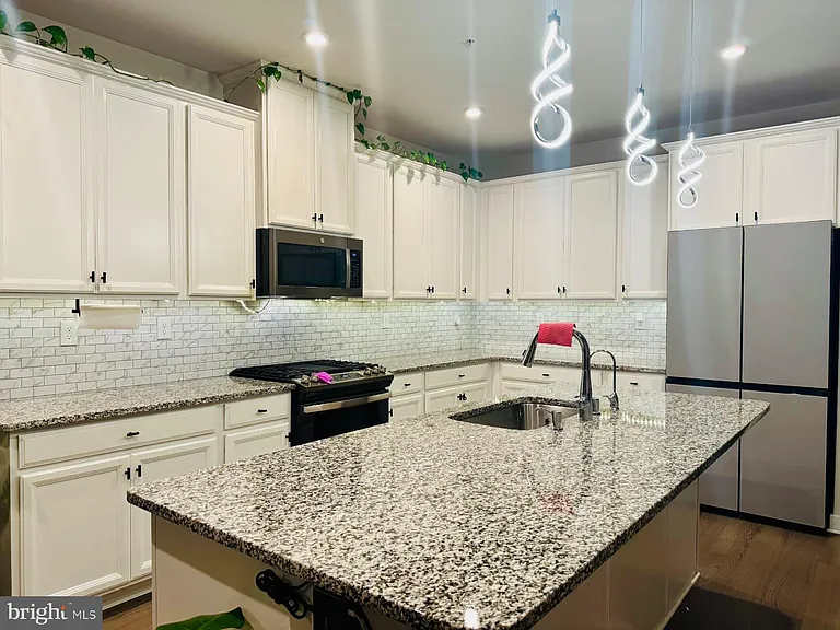 252 Chase Dr — Photo 24