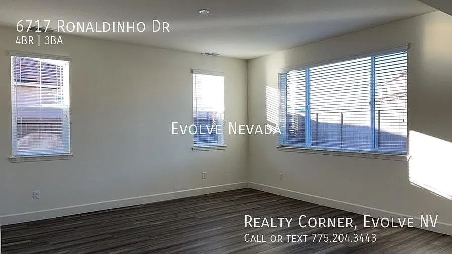 New 4 Bedroom, 3 Bath Home in Spanish Springs — Photo 2
